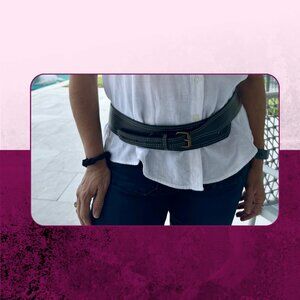 Black leather waist belt, Prune